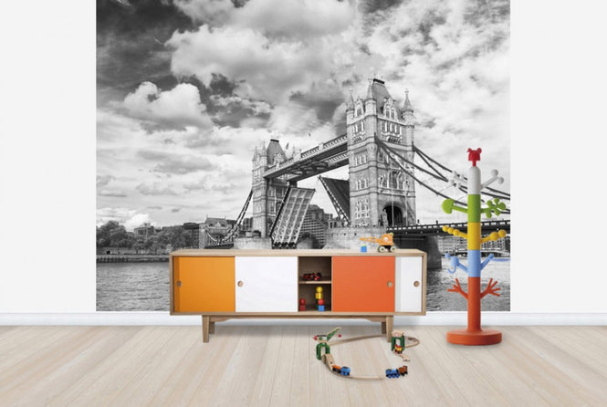PHOTOWALL / Tower Bridge Opening (e24066)