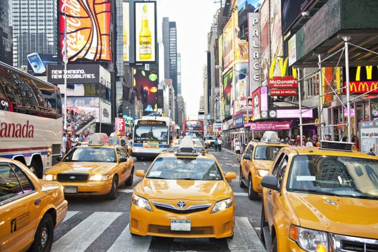PHOTOWALL / Cabs and Capitalism, New York (e30810)