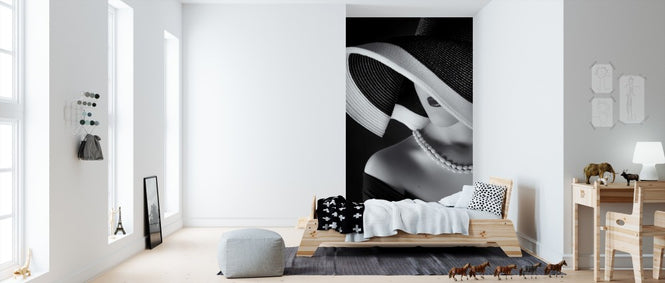 PHOTOWALL / The Woman In The Hat (e311090)