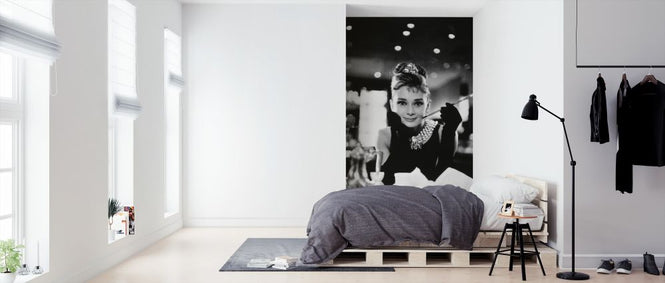PHOTOWALL / Audrey Hepburn in Breakfast at Tiffanys (e314895)