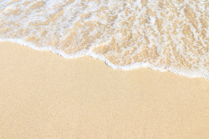 PHOTOWALL / Wave on Sandy Beach (e318151)