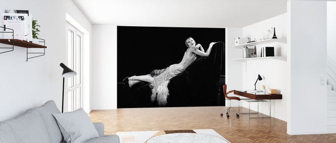 PHOTOWALL / Woman of Affairs (e322169)