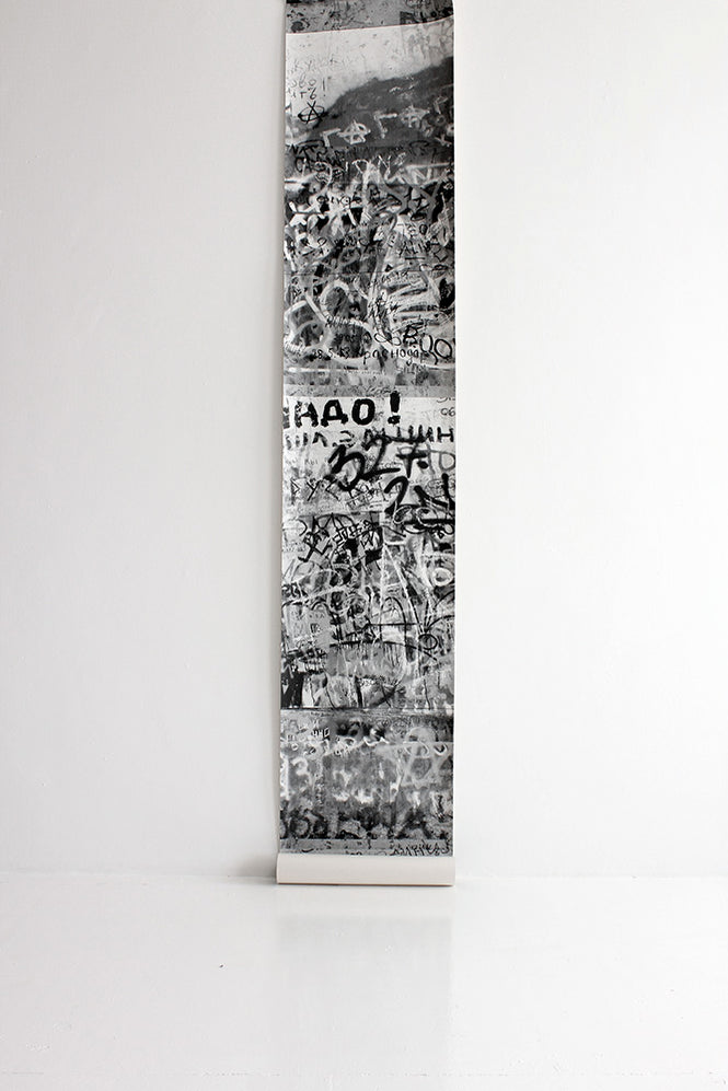 Deborah Bowness / The Standard Collection / Graffiti Wall in Moscow / White